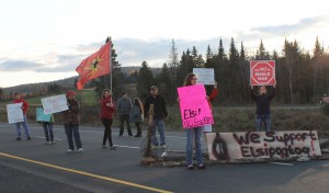 Tobique First Nation holds a peaceful demonstration in support of Elsipogtog on the TransCanada Highway 